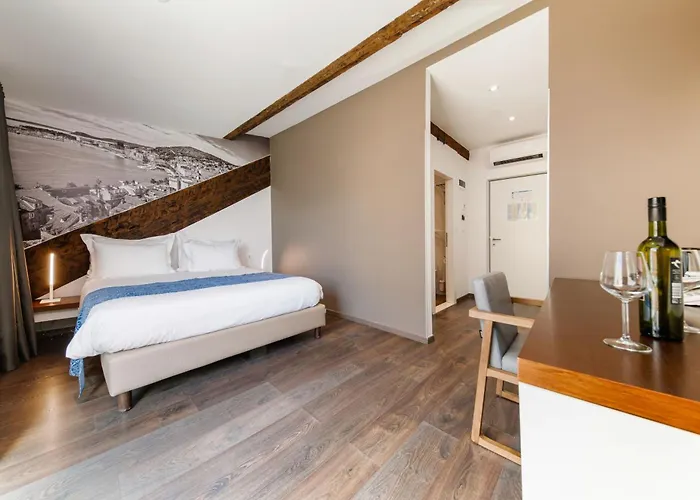 阿祖尔宫豪华客房旅馆