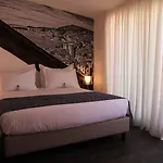 Πανσιόν Azur Palace Luxury 4*