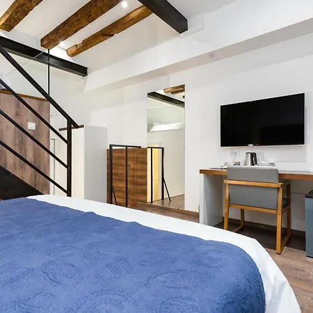 아주르 팰리스 럭셔리 룸스