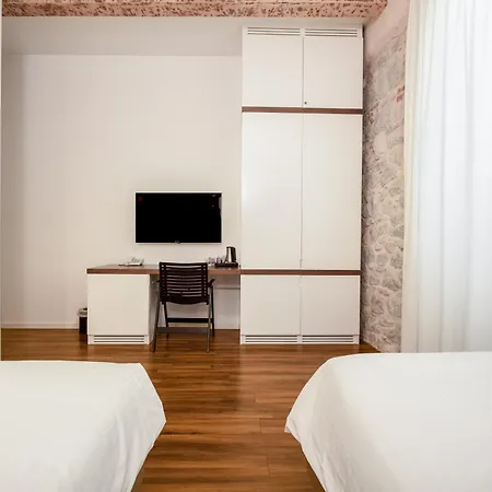 게스트하우스 아주르 팰리스 럭셔리 룸스 4*