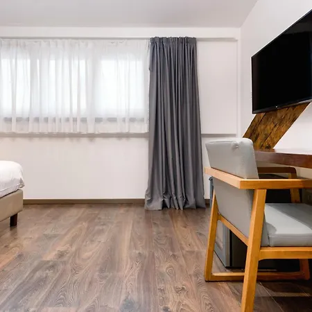 아주르 팰리스 럭셔리 룸스 4*