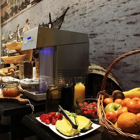 아주르 팰리스 럭셔리 룸스