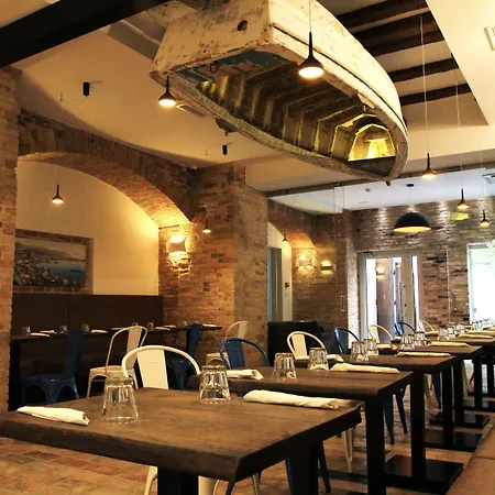 아주르 팰리스 럭셔리 룸스 게스트하우스 스플리트