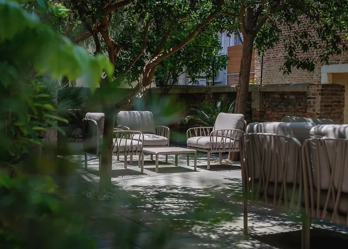 아주르 팰리스 럭셔리 룸스 4* 스플리트