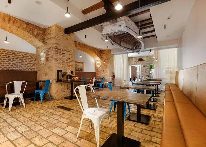 아주르 팰리스 럭셔리 룸스 4* 스플리트