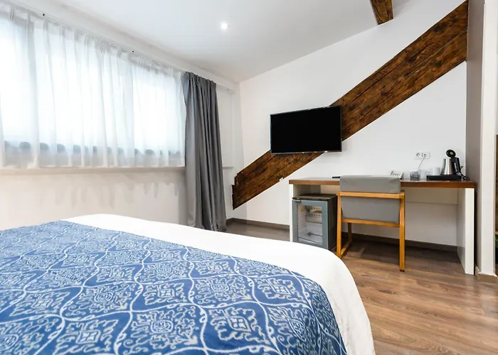 아주르 팰리스 럭셔리 룸스 게스트하우스 스플리트