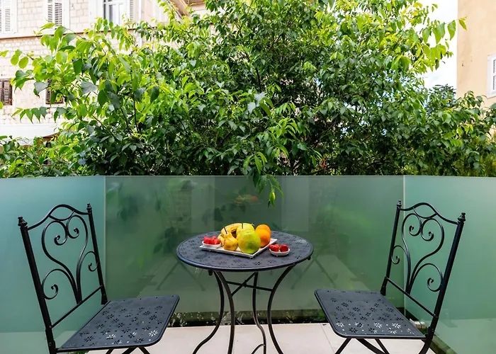 게스트하우스 아주르 팰리스 럭셔리 룸스 4*