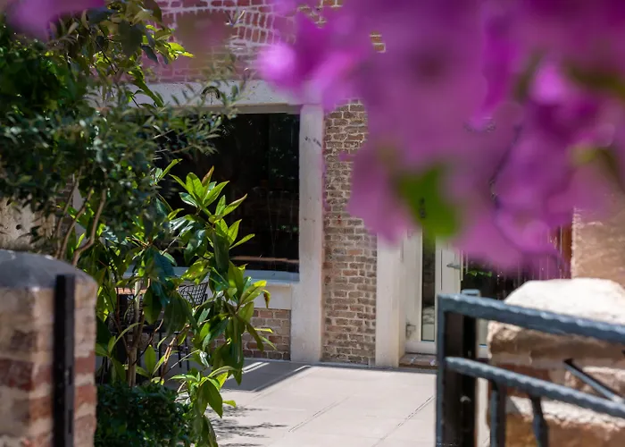 아주르 팰리스 럭셔리 룸스 게스트하우스 스플리트