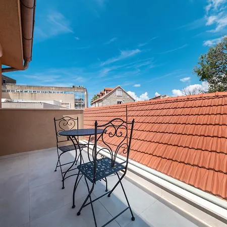Azur Palace Luxury Πανσιόν 4*