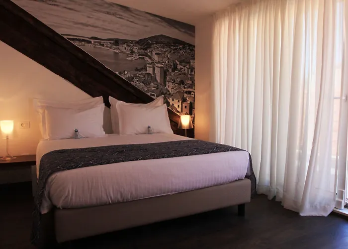 Casa de hóspedes Azur Palace Luxury 4*